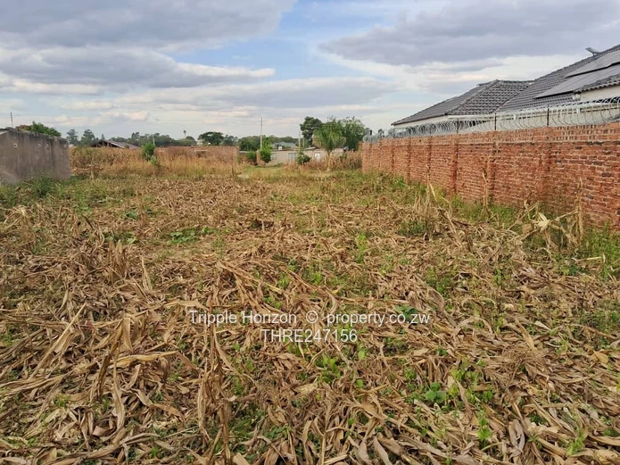 Glaudina 502m² Stand — Tarred Road & Full Services