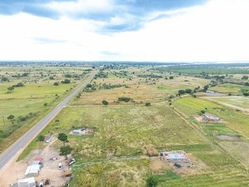 Commercial & Industrial Land