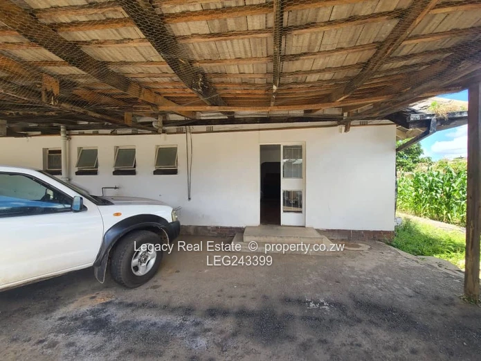 Secure And Spacious Commercial Property To Let In Eastlea