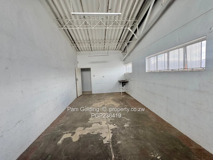 Warehouse to rent - Msasa