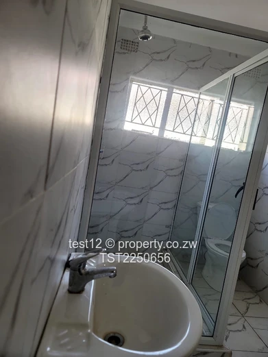 Mufakose house for sale  (Sole Mandate)