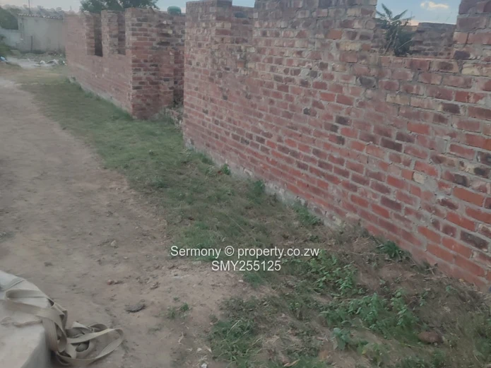 Incomplete Residential house for sale in Glaudina