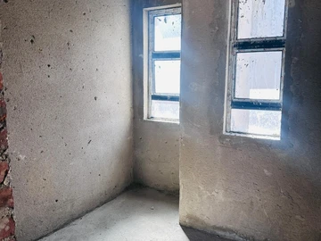 2 Bedroom Flat & Apartment