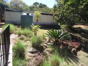 2 Bedroom Flat & Apartment