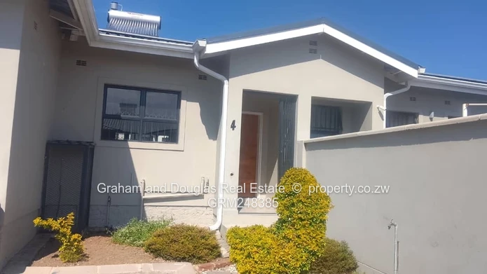 Greendale close to Food Lovers cluster house to rent