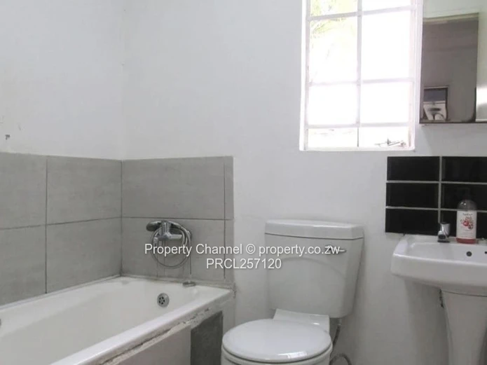 1-Bed Apartment in Secure Gated Complex in Sharonlea - Johannesburg, SA