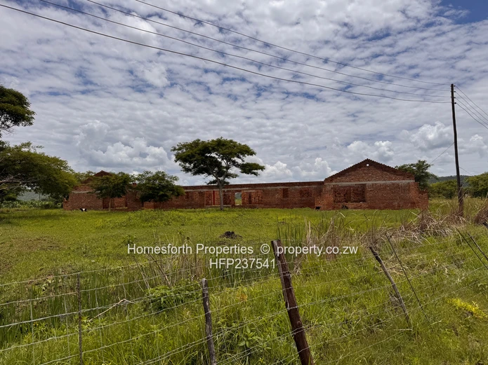 Kintyre Estate Agro Residential Property for Sale (Bulawayo Road) (Sole Mandate)