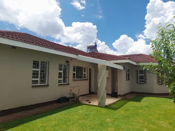 5 Bedroom House