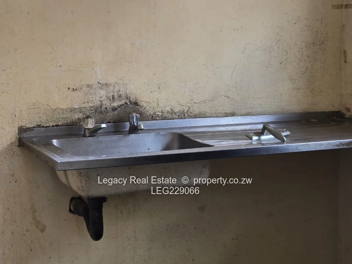 Zimrepark Cottage To Let