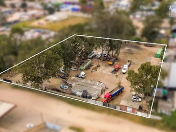 Commercial & Industrial Land