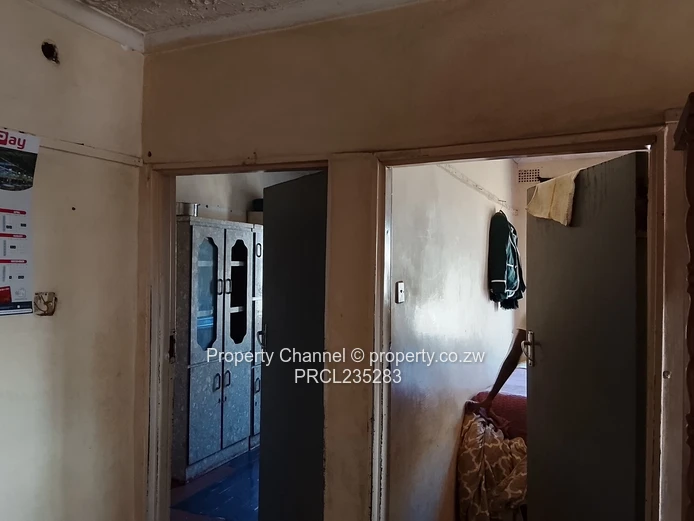 Solid 5-Bed Chitungwiza Home — Walled and Gated