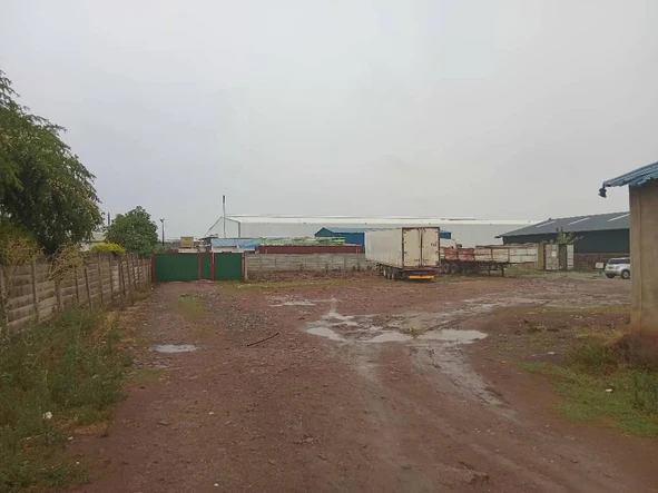 Commercial & Industrial Land