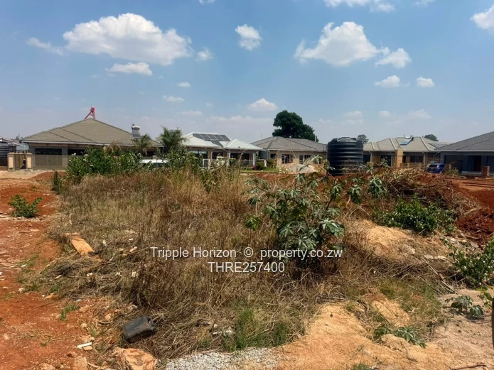 400m² Stand in Cold Comfort — Tarred Roads & Services