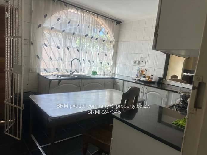 4 bedroomed home to let in New Marlborough 