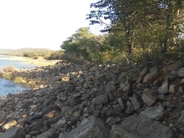 Commercial & Industrial Land