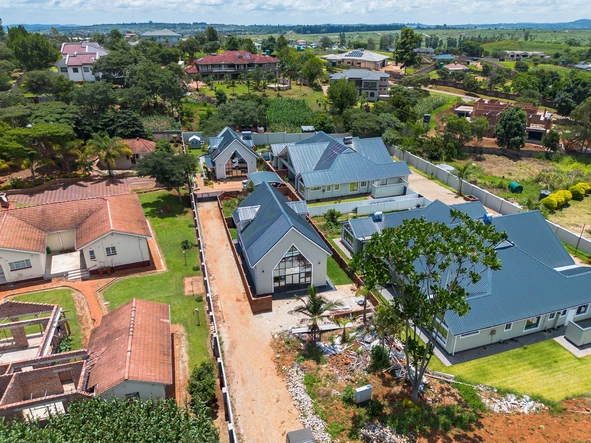 3 Bedroom Flat & Apartment