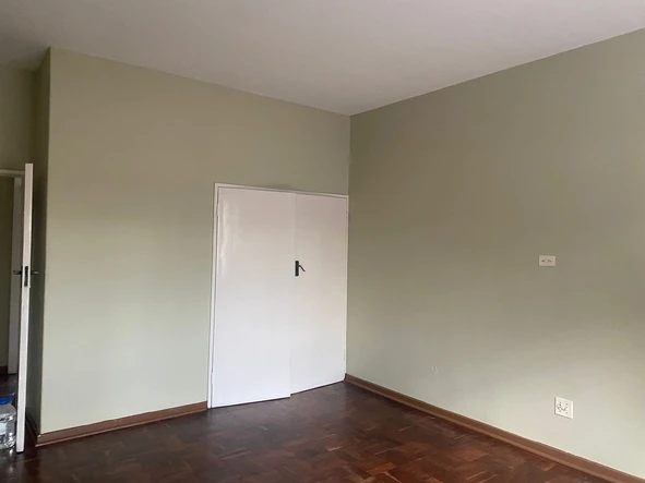 2 Bedroom Flat & Apartment