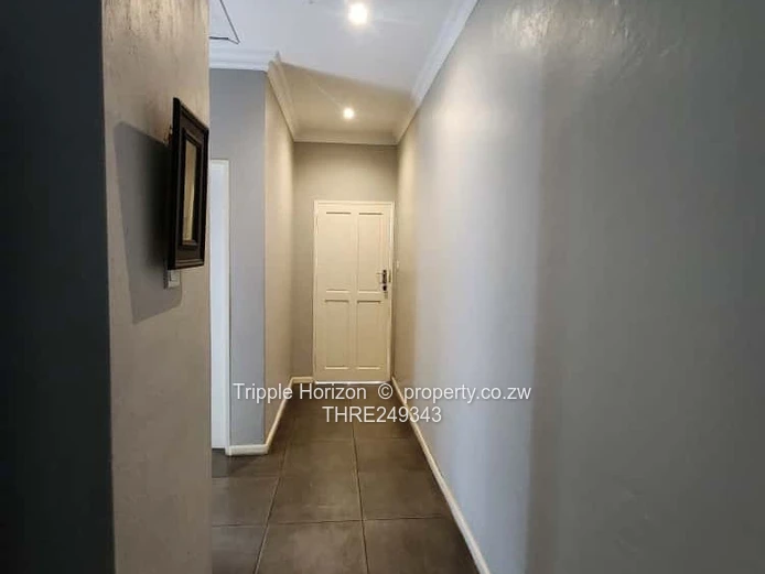 Stylish 2-Bed Garden Flat in Newlands with Borehole