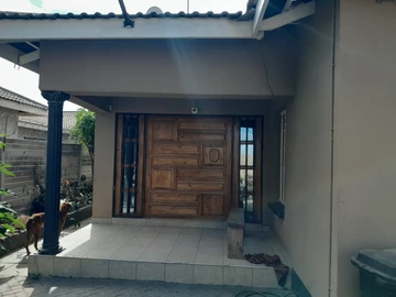 5 Bedroom House