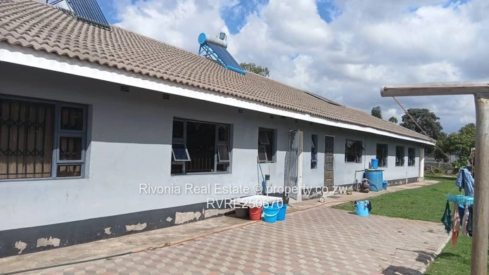 Hatfield 5-Bed Home on 1870m² — Borehole & Garage
