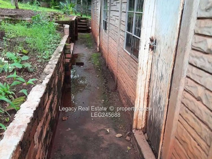 Lake Chivero 8-Bed Split-Level Home - Renovator's Dream