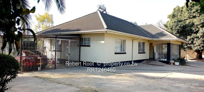 Family Home To Rent In Waterfalls