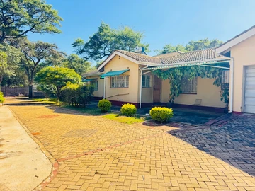 Tynwald solid gem for sale near Madokero Mall