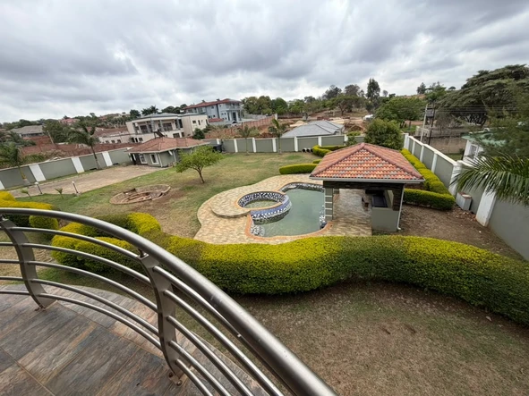 5 Bedroom House