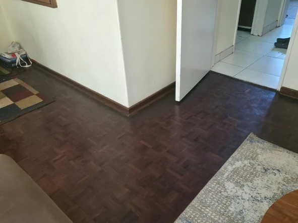 2 Bedroom Flat & Apartment