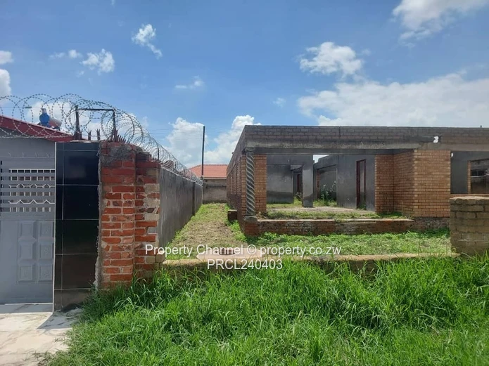 Incomplete 4-Bedroom House for Sale – Chitungwiza Unit L