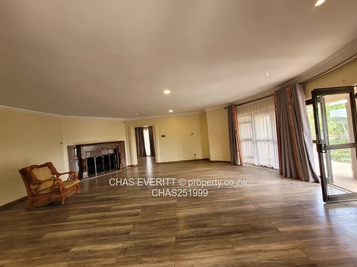 Umwinsidale 8 bed House for sale