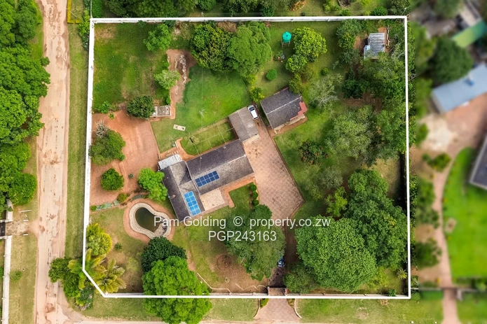 Prime Family Living On Expansive Grounds, Athlone (Sole Mandate)