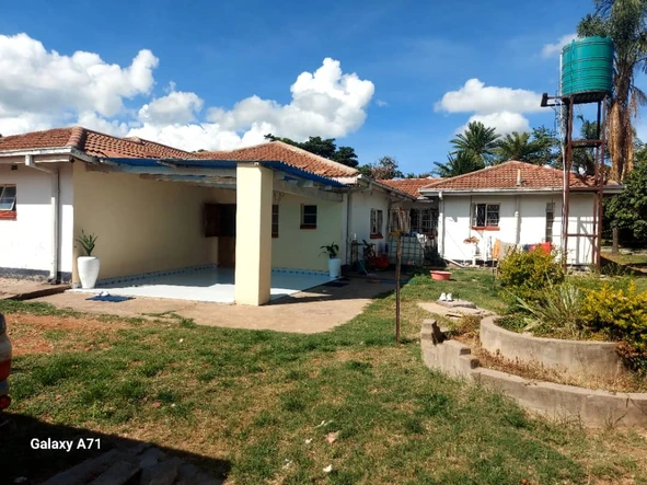 5 Bedroom House