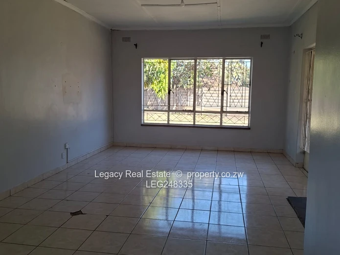 Prime Sunridge Property Along Harare Drive With Cottage Accommodation (Sole Mandate)