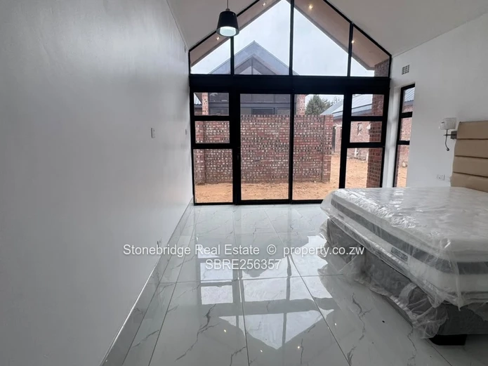 3 Bedroom Townhouse in Hillside For Sale