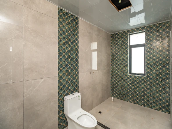 4 Bedroom Garden Flat