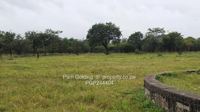 Farm for Sale – Fort Rixon