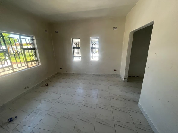 3 Bedroom Flat & Apartment