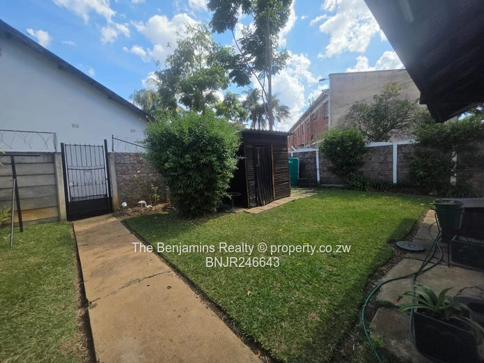 Garden Flat In Avondale