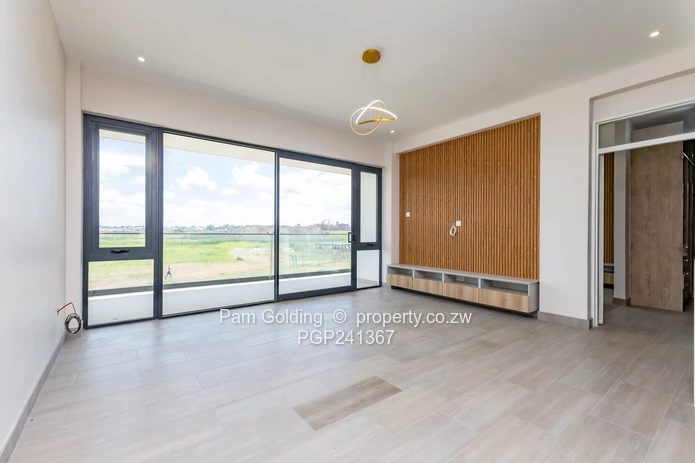 Ready to Move in Apartment in Great Location (Sole Mandate)