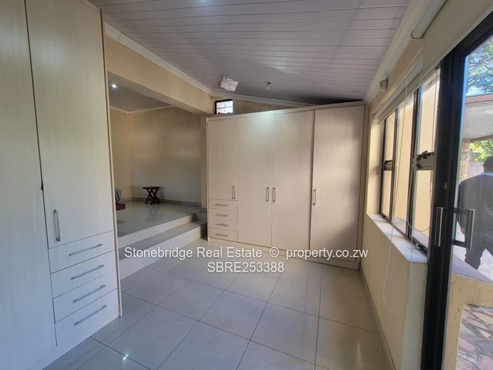 4 Bedroom House in Hillside For Sale