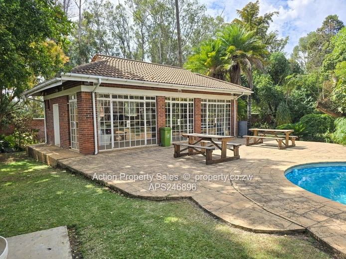 Lovely Fully Furnished House! 