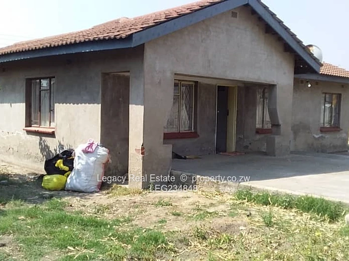 Waterfalls Shortstone Land with Cottage & Slab-Level Main House