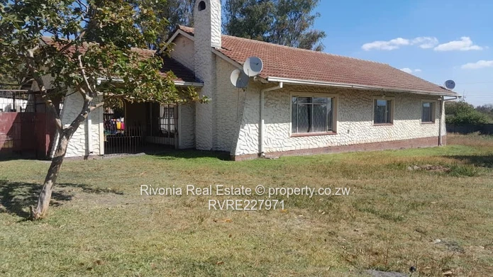 **Spacious 3-Bedroom Home in Hatfield with Ample Land & Amenities**
