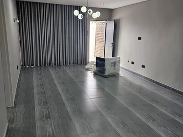 3 Bedroom Flat & Apartment
