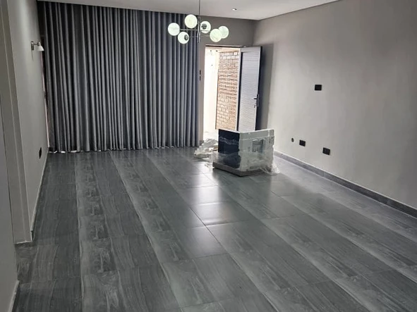 3 Bedroom Flat & Apartment