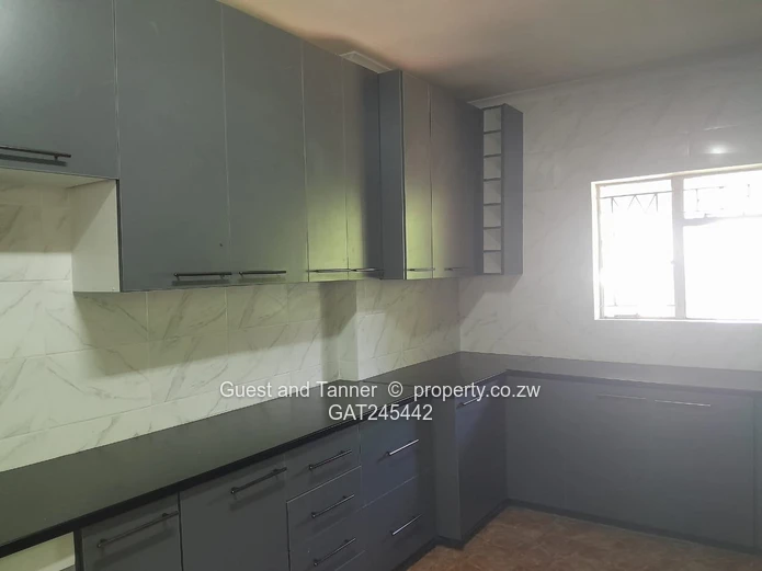 Modern 3-Bedroom Home to Rent in Haig Park, Mabelreign