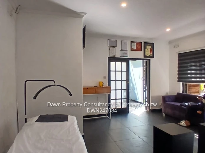 Prime Commercial– Alexandra Park, Churchill Avenue