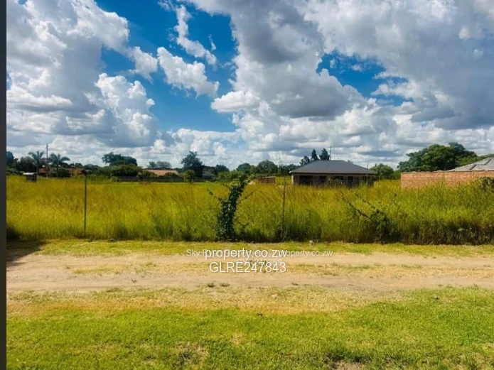 Prime 2,500m² Lochinvar Corner Plot — Main Road Frontage