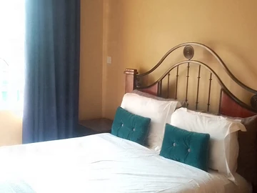 2 Bedroom Garden Flat